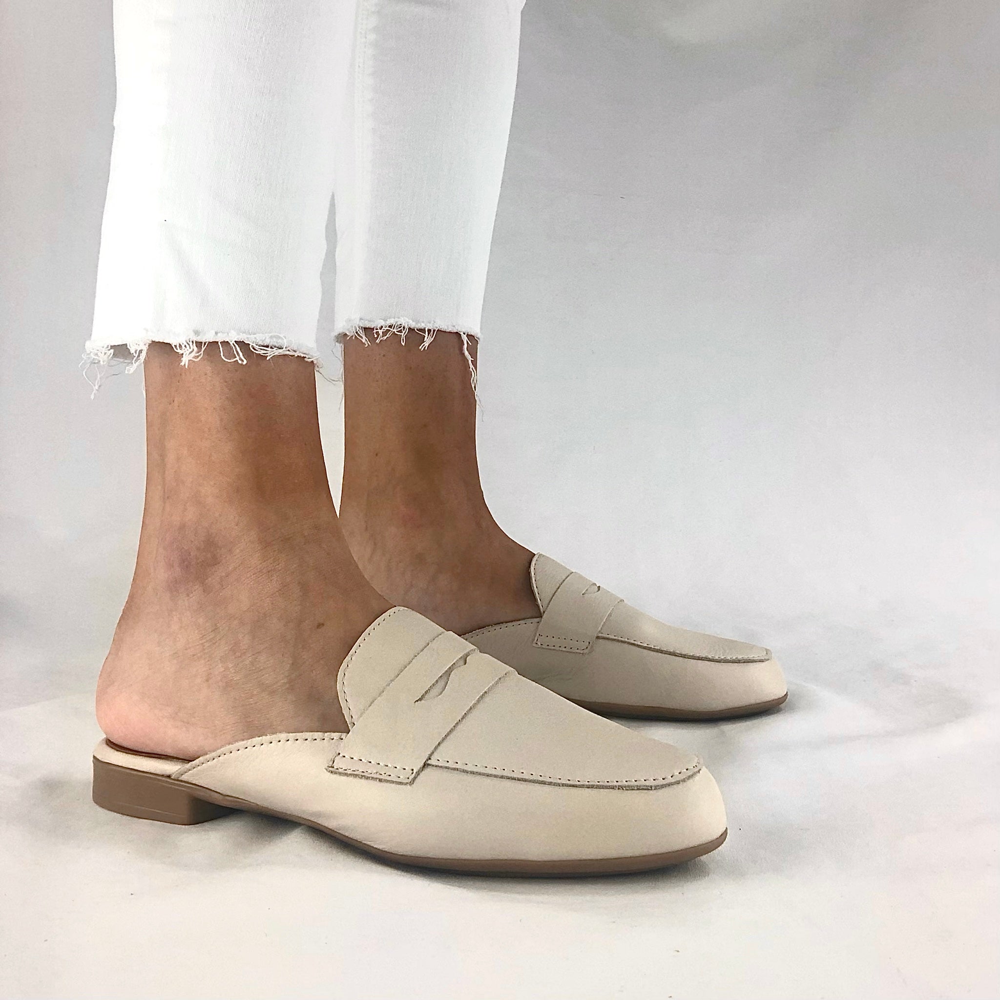 Δερμάτινα Μοκασίνια MARA SHOES ΜΠΕΖ - SS - 73